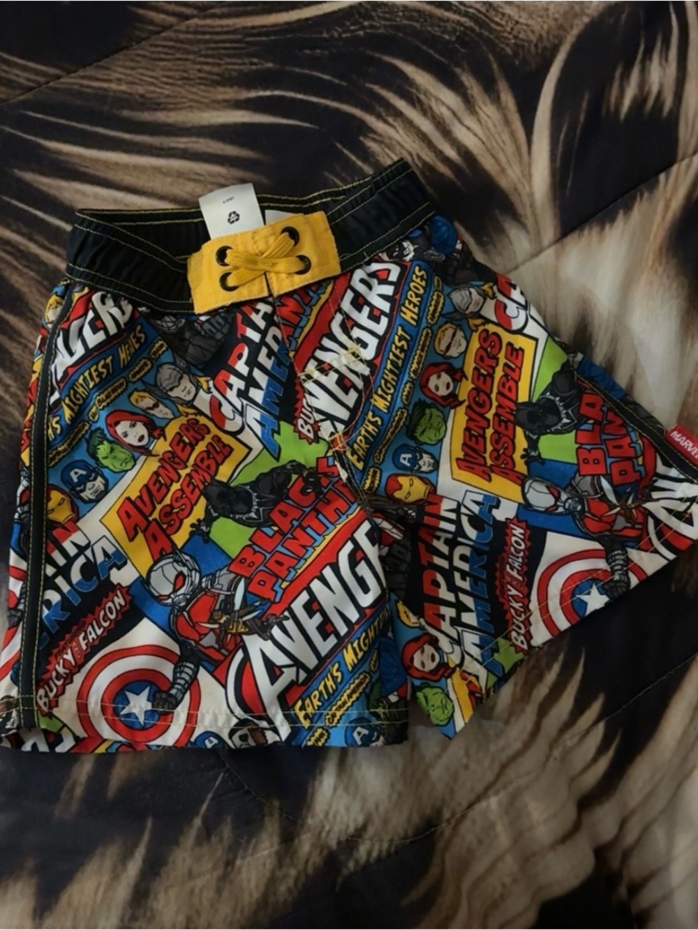Avengers Comic Print Swim Shorts - Multicolor